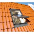 Fereastra de mansarda cu articulare mediana FTS-V U2, include rama EZV-A-XDP, Fakro